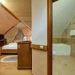 Perlyna Karpat Hotel *